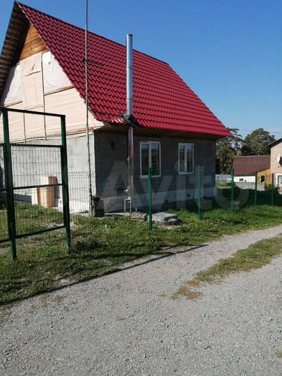 Дом 100 м² на участке 8,5 сот.