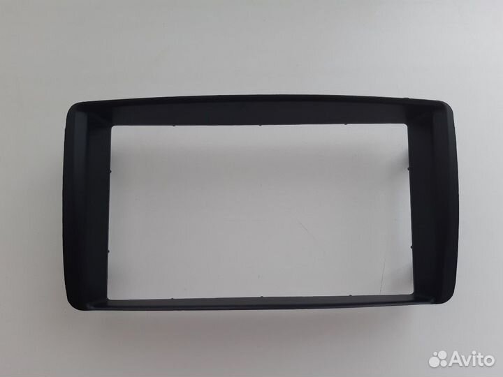 Переходная рамка (вставка) Mitsubishi Outlander XL