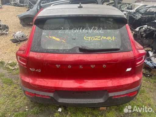 Крышка багажника volvo XC40