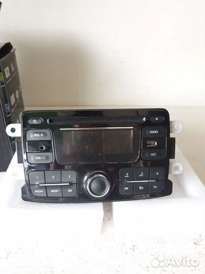 Автомагнитола Renault Duster 281159486R