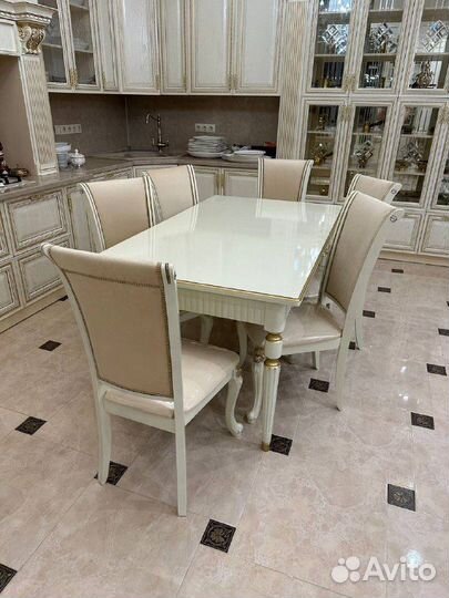 Стол и Стулья