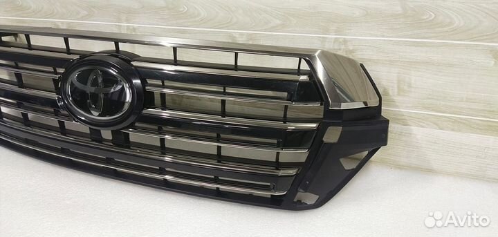 Решетка радиатора Land Cruiser 200 Excalibur Ориги