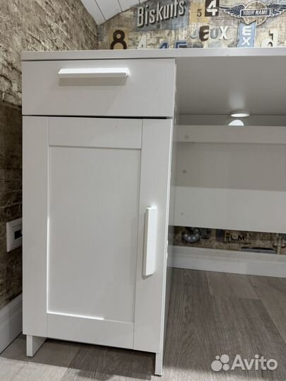 Письменный стол IKEA белый