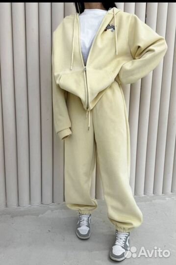 Костюм спортивный