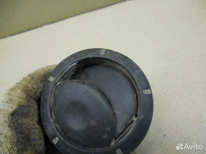 Дефлектор воздушный Logan 2005-2014