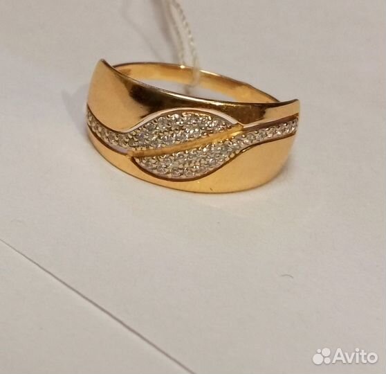 Кольцо с синтетическим камнем Золото