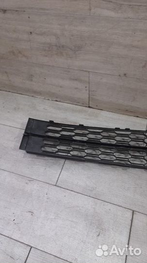 Решетка бампера Skoda Octavia A7 С 2013 По 2017