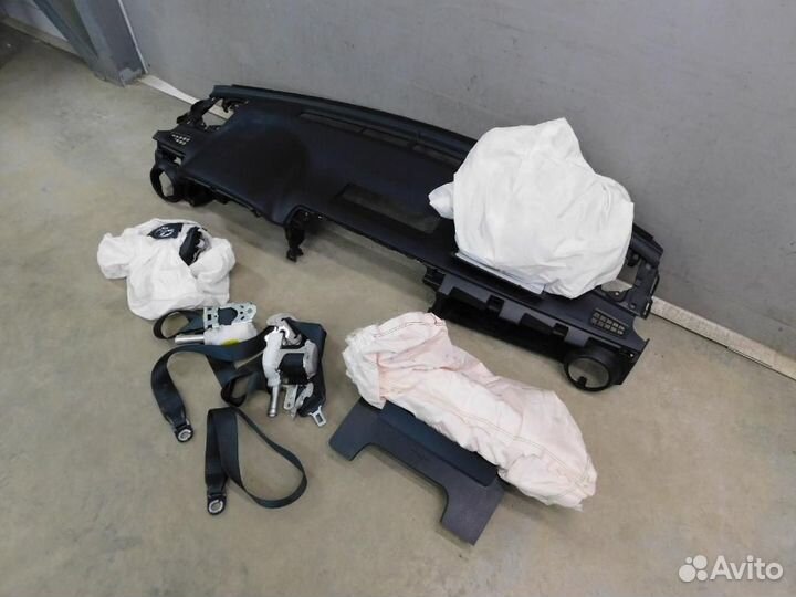 Торпедо Toyota RAV4