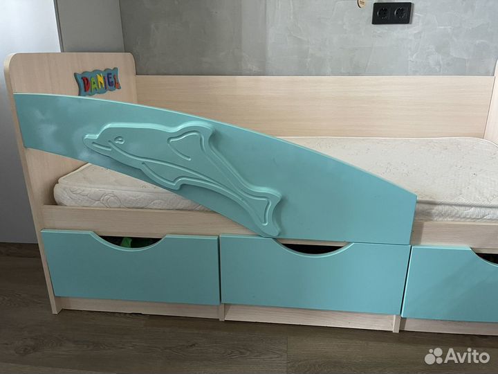 Детская кровать с ортопедическим матрасом и шкаф