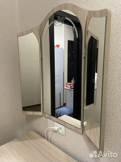 Туалетный столик бу