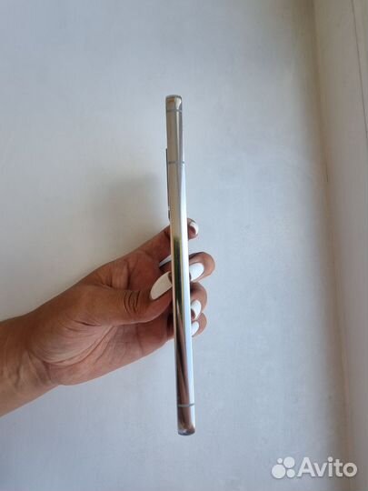 Samsung Galaxy S22+, 8/128 ГБ