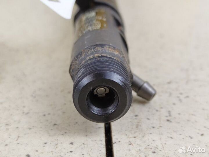 Форсунка топливная Ssangyong Rexton RJN 2.7D