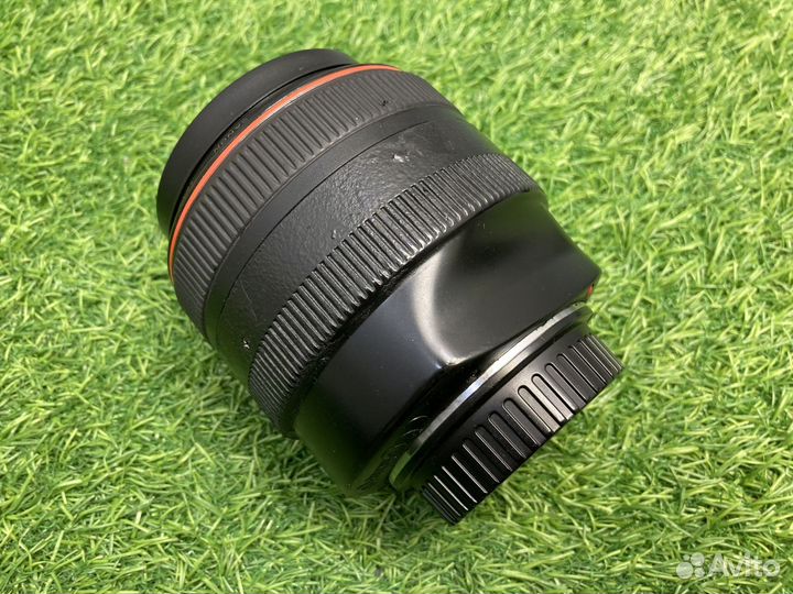 Canon EF 85mm 1.2L II USM
