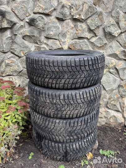 Michelin X-Ice North 3 235/55 R17