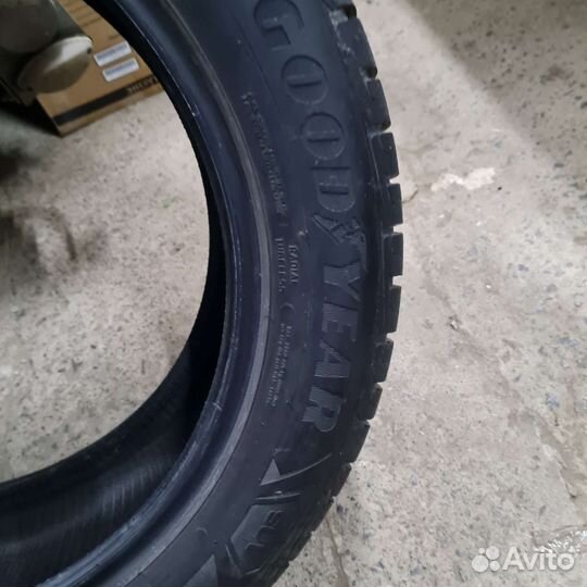 Goodyear UltraGrip Ice 235/55 R19