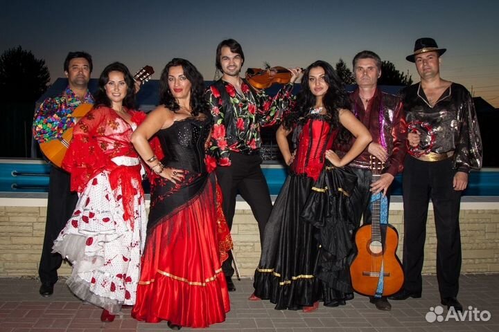 Цыганский ансамбль Нова Рома