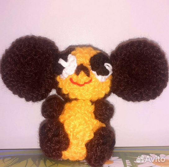Вязаная игрушка Чебурашка