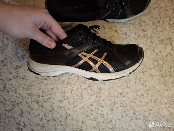 Кроссовки asics беговые оригинал 39 размер бу