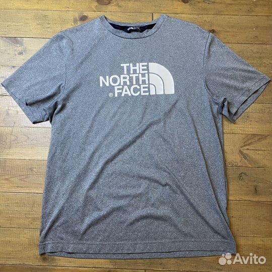 Футболка The North Face