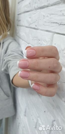 Мастер маникюра и педикюра