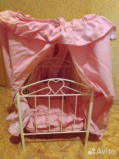 Детская кроватка для кукол