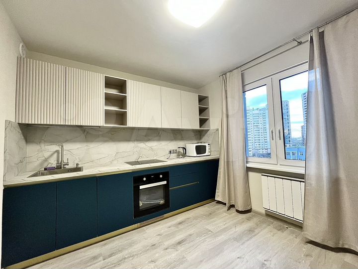 2-к. квартира, 66 м², 6/13 эт.