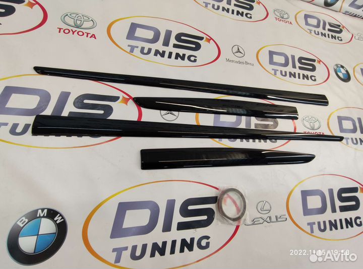 Молдинги на двери Тойота Камри 70 любой цвет