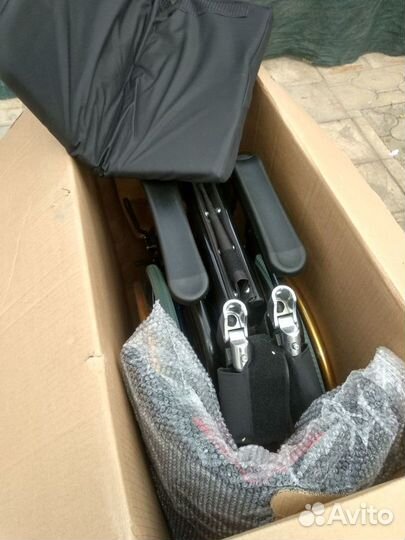 Кресло-коляска для инвалидов 