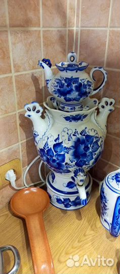 Посуда гжель. Самовар