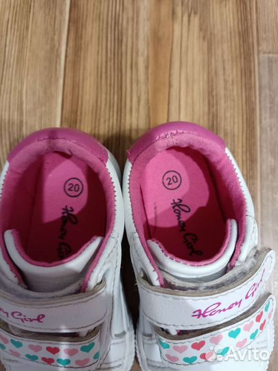 Кроссовки для девочки