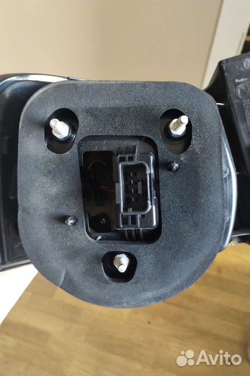 Фонарь задний Volkswagen Passat B6 с черной маской