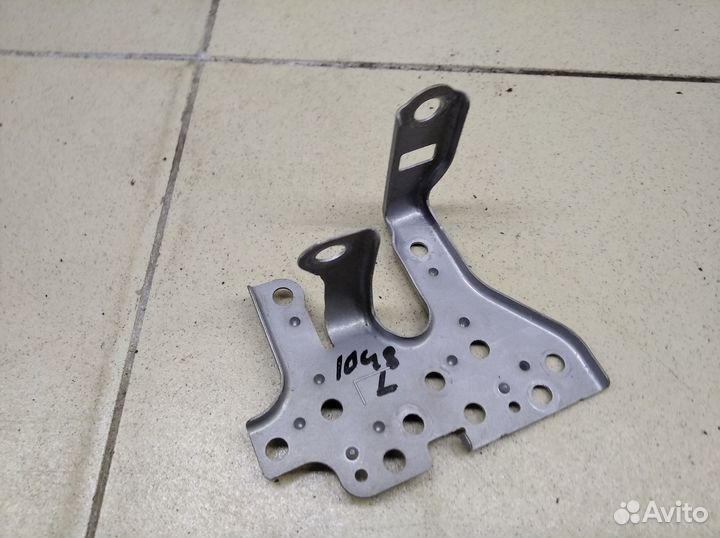 Кронштейн (сопут. товар) Corolla E15 2006-2013