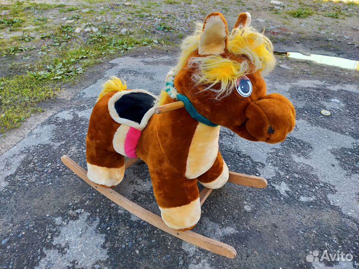 Лошадь качалка