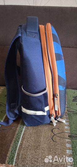 Школьный рюкзак