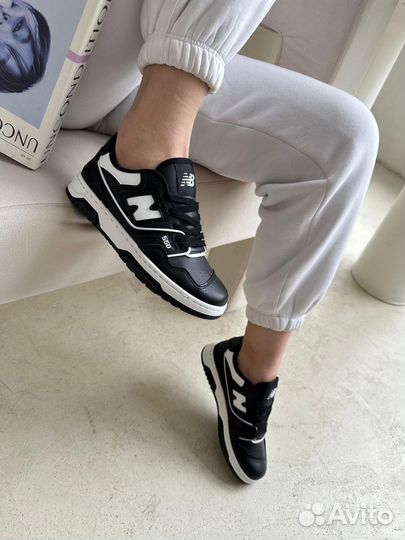 Кроссовки женские новые