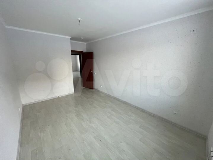 3-к. квартира, 72 м², 1/3 эт.