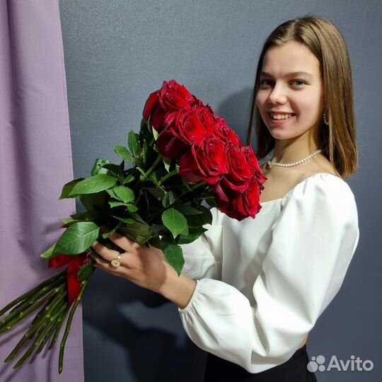 Букет из 21 красной розы. Доставка 46-10-00