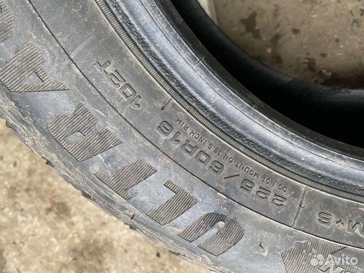 Goodyear Ultragrip Ice Arctic 225/60 R16