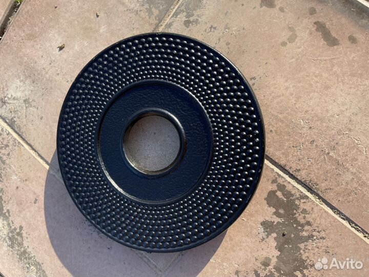 Подставка чугунная