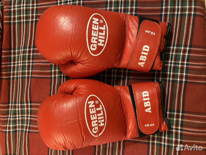 Боксерские перчатки