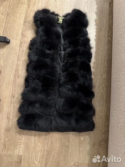Меховая жилетка