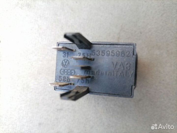 Кнопка обогрева заднего стекла VW Passat (B3)