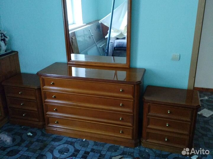 Комод с тумбочками