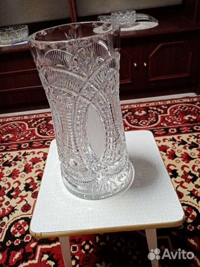 Ваза хрустальная напольная