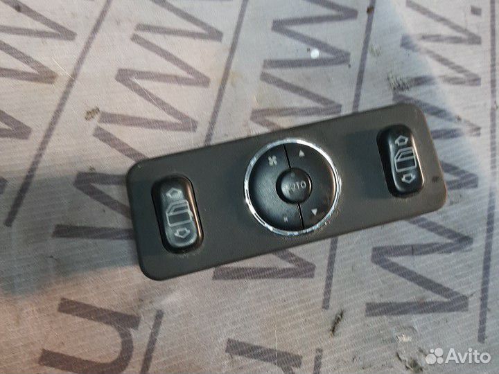 Блок кнопок Mersedes ML 163