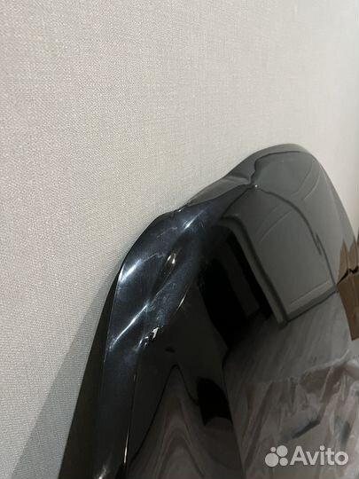 Капот на весту