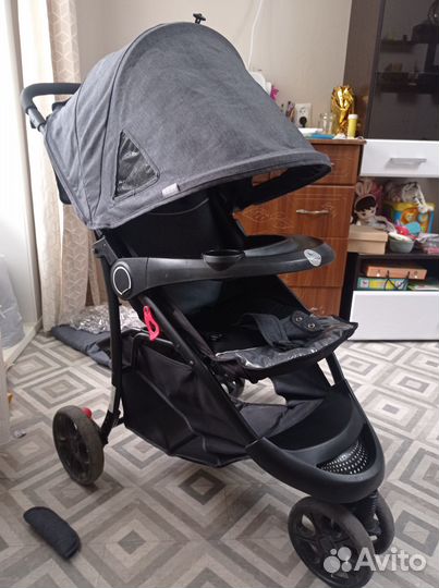 Продам прогулочную коляску