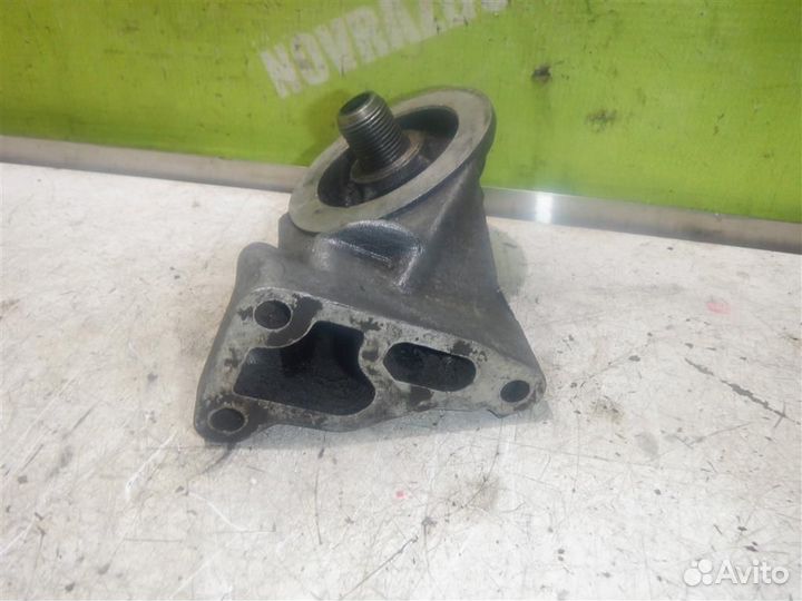 Кронштейн масляного фильтра Ауди 80 90 Б3