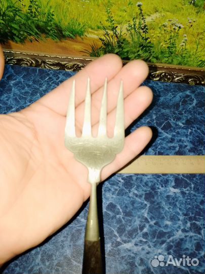 Посеребреная вилка