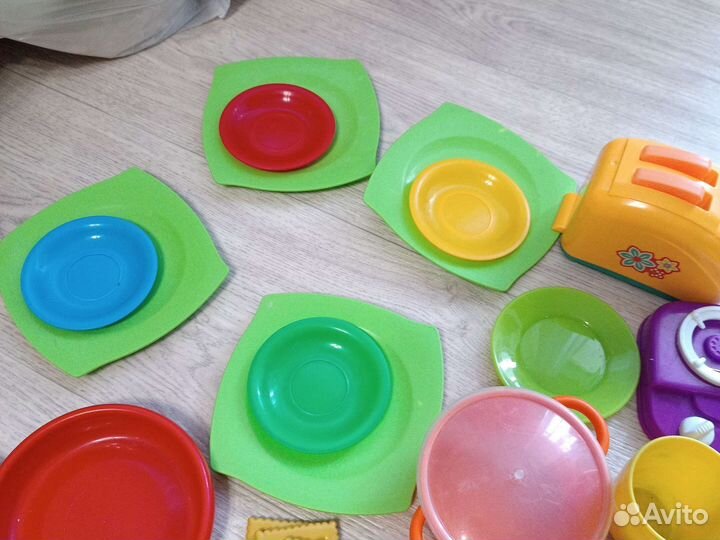 Детская посуда и продукты